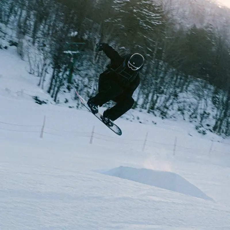 YUKITOMO-Ski-instructor-E1-2